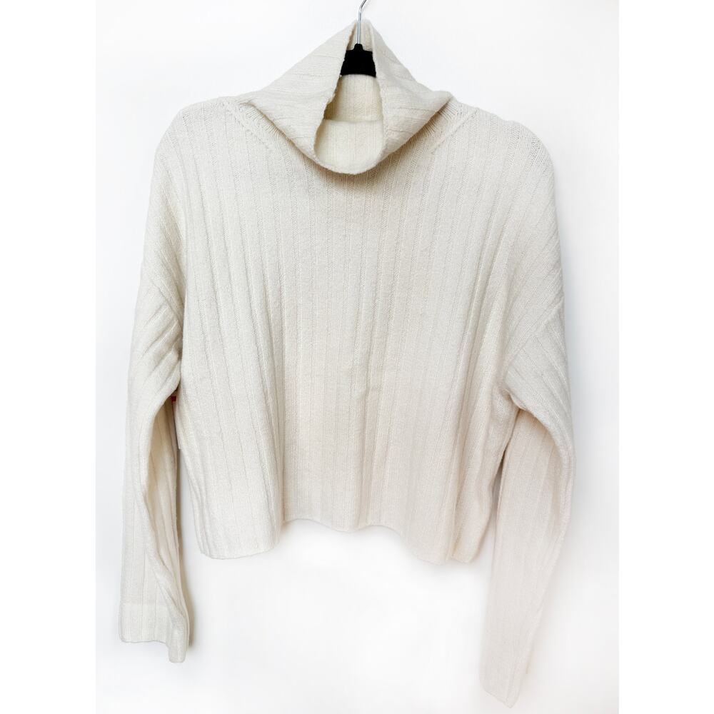 New Open Edit Ribbed Cream Cropped Knit‎ Sweater Medium